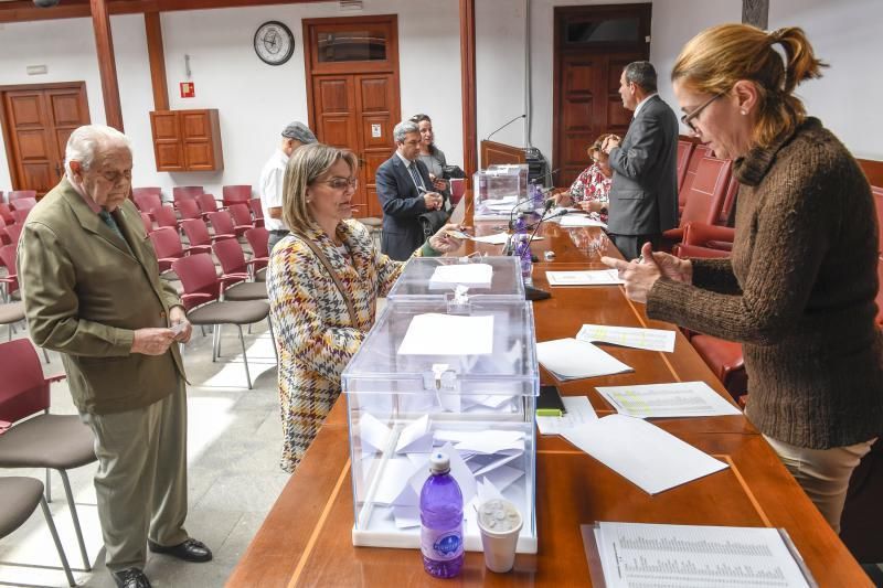 31-01-20 GENTE Y CULTURA. COLEGIO DE ABOGADOS. LAS PALMAS DE GRAN CANARIA. Votaciones para el cambio de nombre en el Colegio de Abogados.     Fotos: Juan Castro.  | 31/01/2020 | Fotógrafo: Juan Carlos Castro