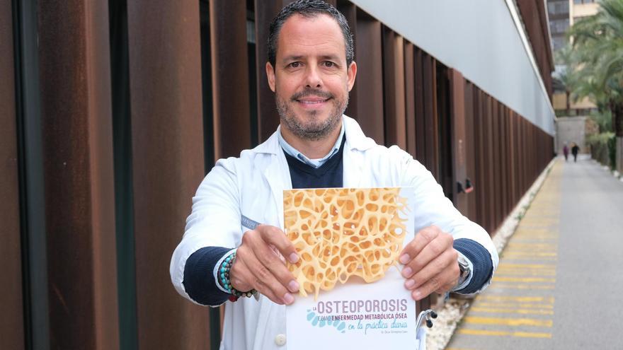 «La falta de síntomas de osteoporosis dificulta ser consciente de la enfermedad»
