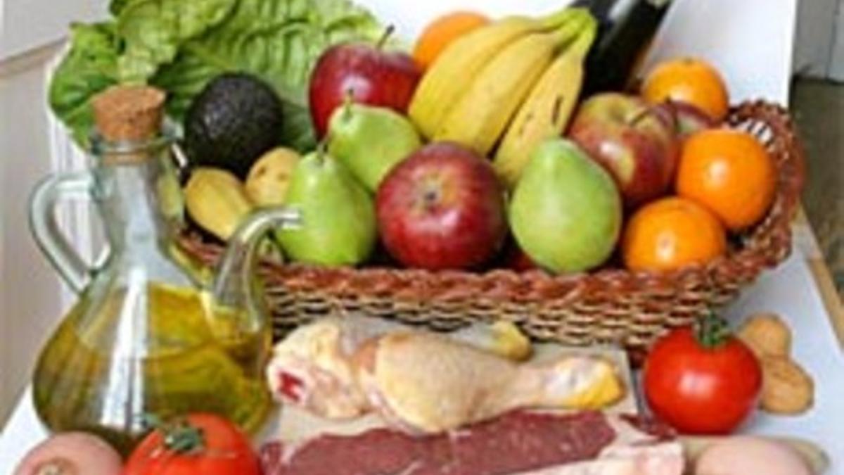 Varios alimentos que forman parte de la dieta mediterránea.