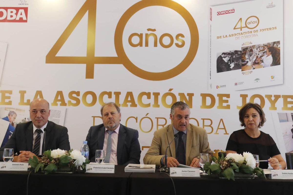 Fotogalería / Presentación del libro '40 años de la Asociación de Joyeros de Córdoba'