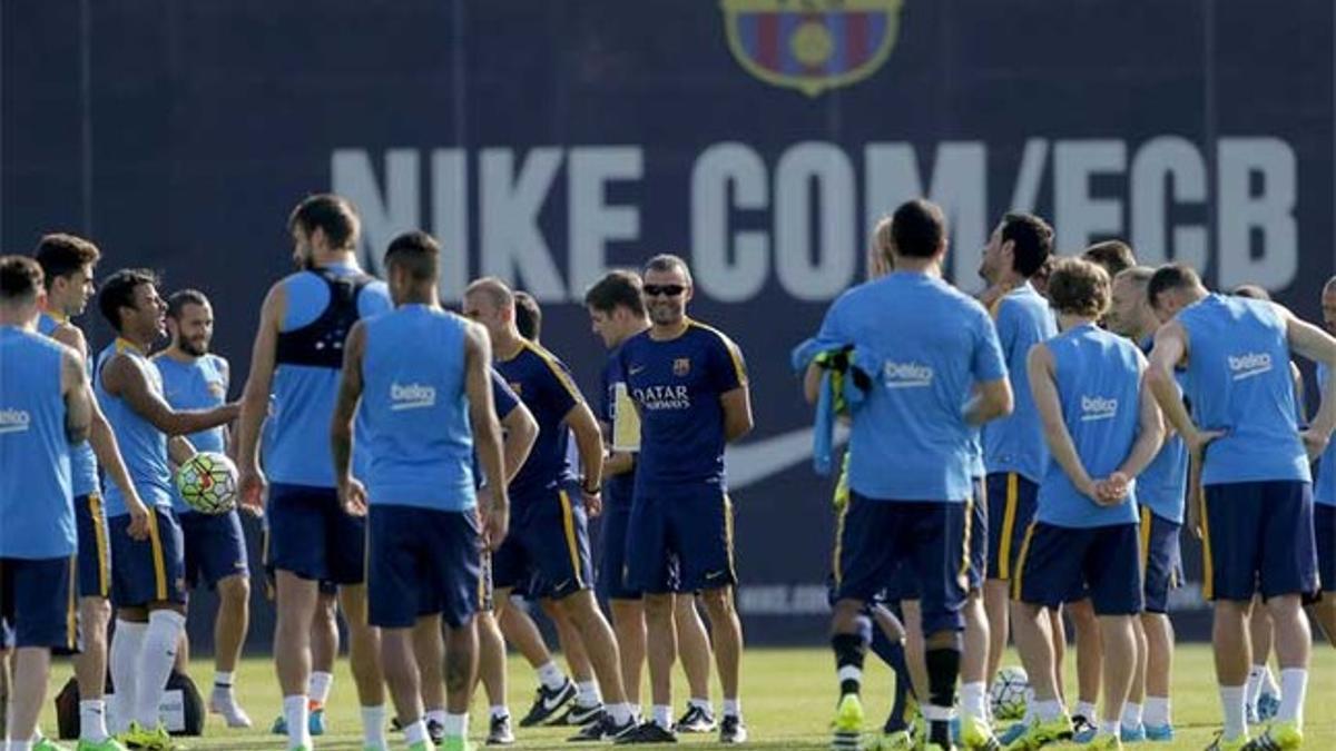 La plantilla del FC Barcelona durante un entrenamiento en la Ciudad Deportiva de Sant Joan Despí
