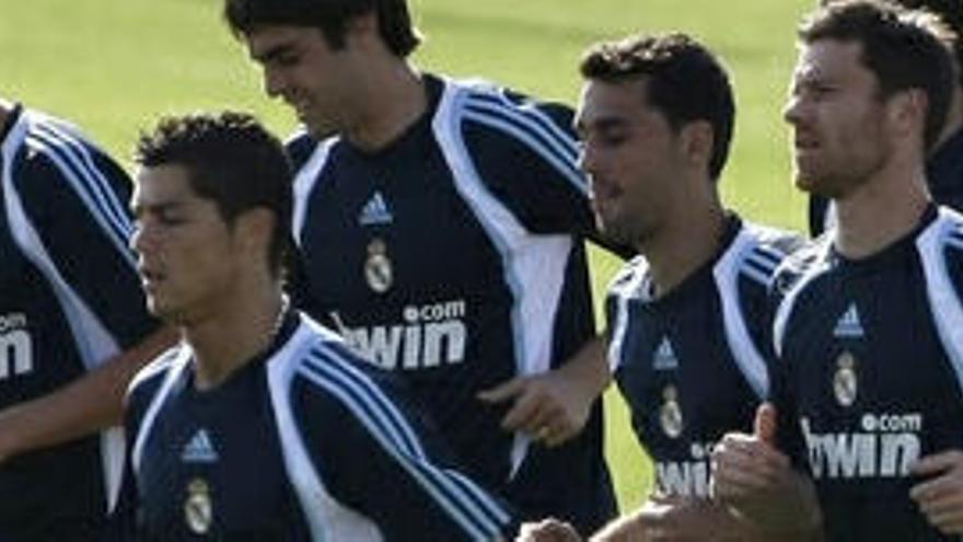 Los jugadores del Real Madrid, entrentenando.