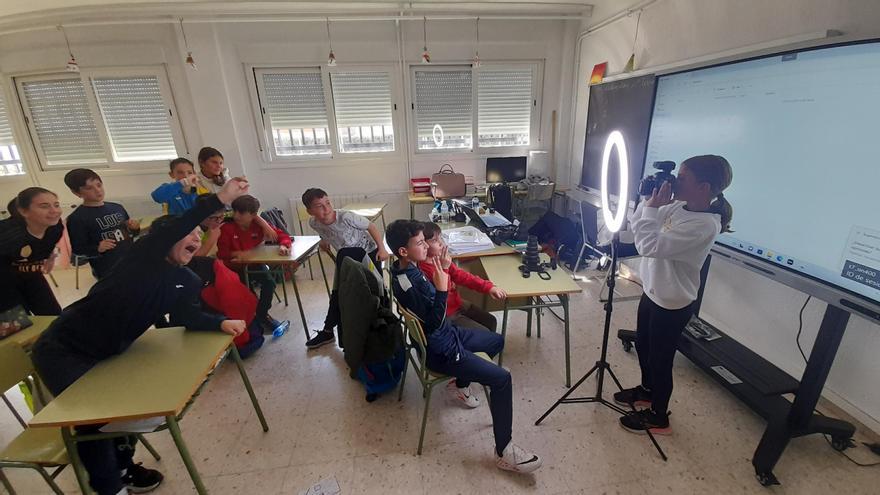 El Acho Emprende de Ceal llega al colegio de Solana de los Barros