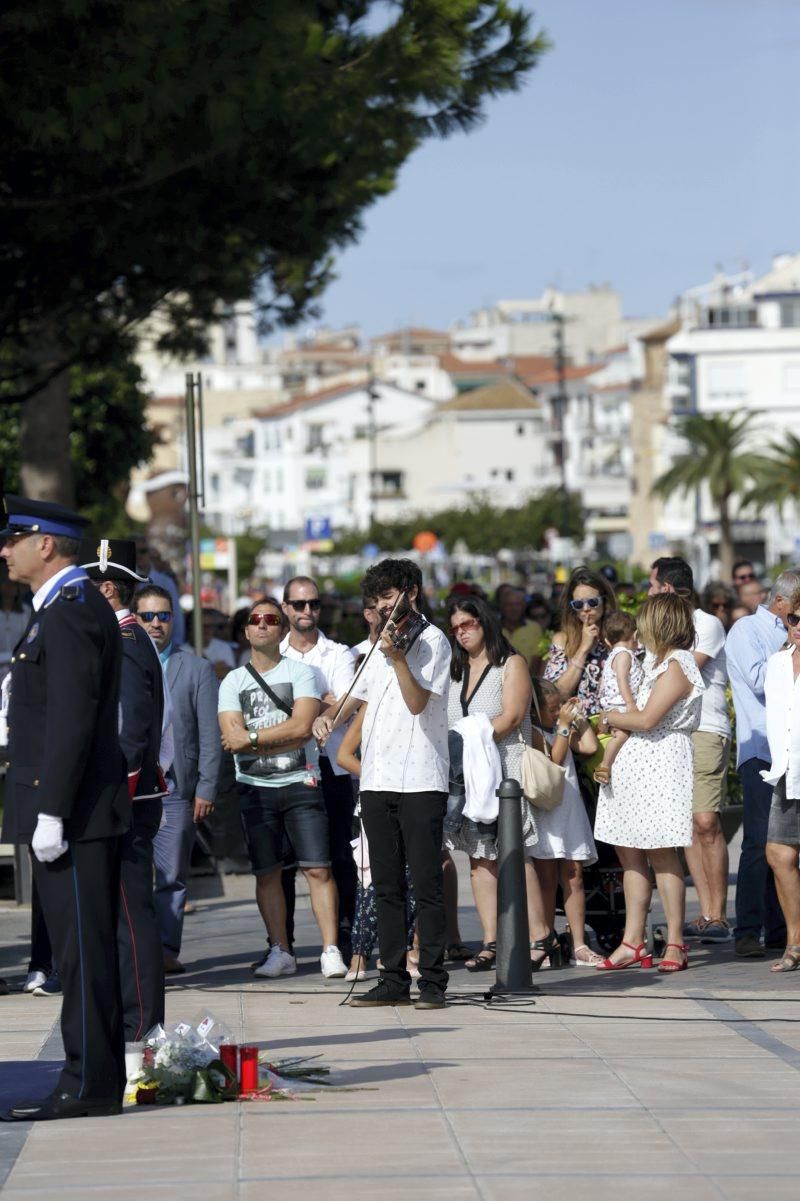 Homenaje a las vííctimas de Cambrils