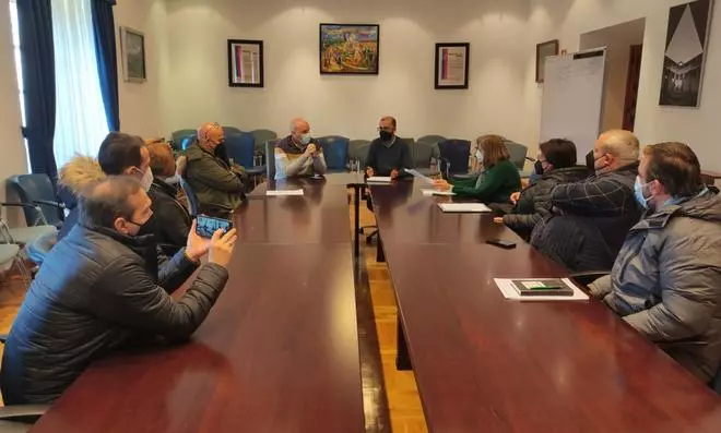 Frente de los alcaldes de Degaña, Tineo, Salas y Cangas del Narcea por el Presupuesto del Principado