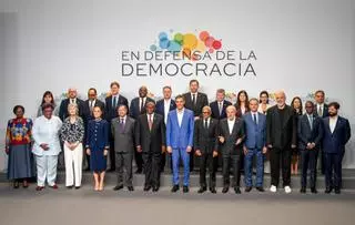 IV Reunión en defensa de la democracia