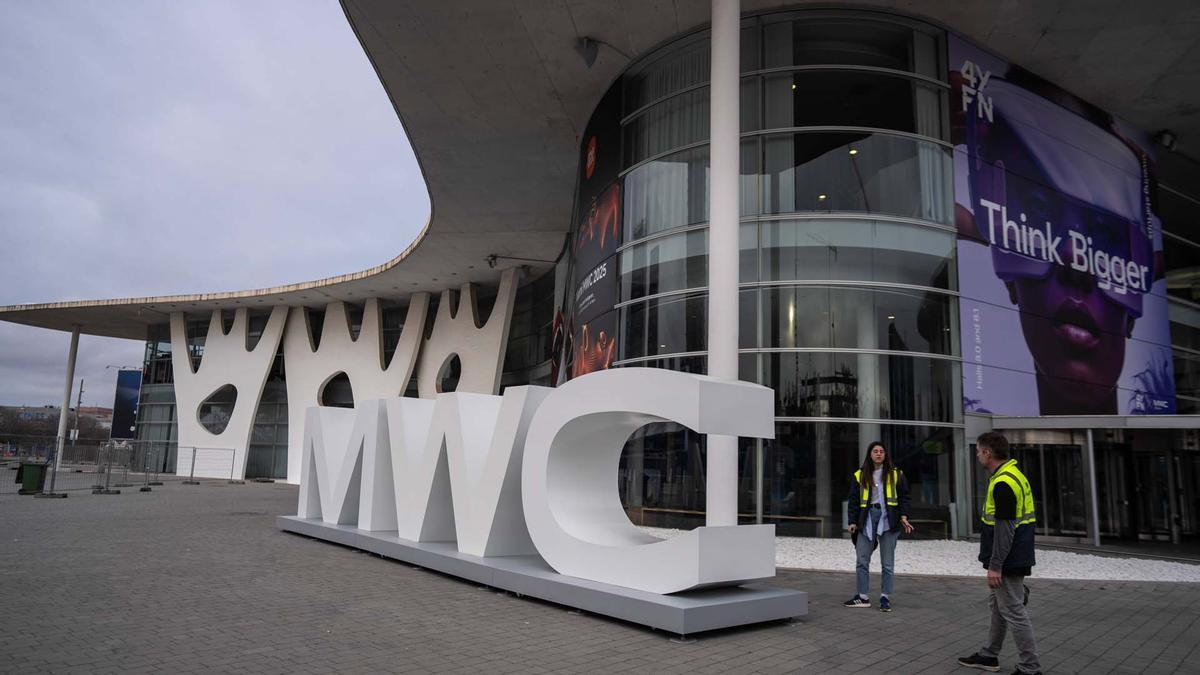 Trabajadores en el Mobile World Congress 2025