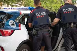 Roban en la tienda Orange de Sant Adrià de Besòs aprovechando el apagón eléctrico