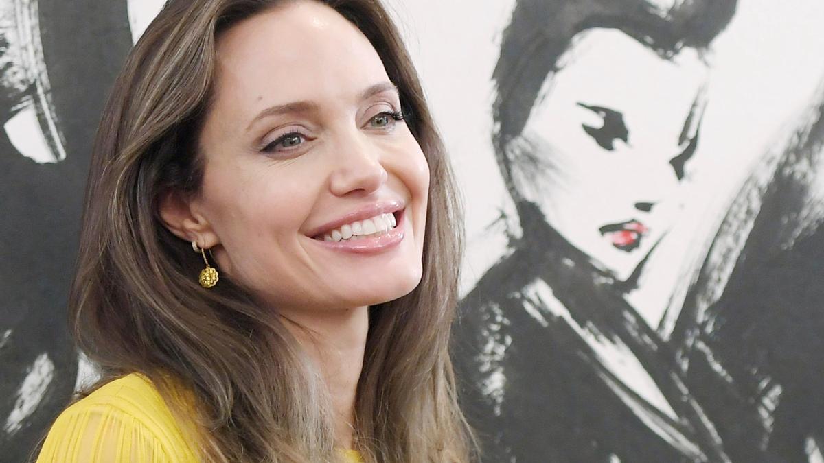 Le copiamos el último (y super elegante) look a Angelina Jolie