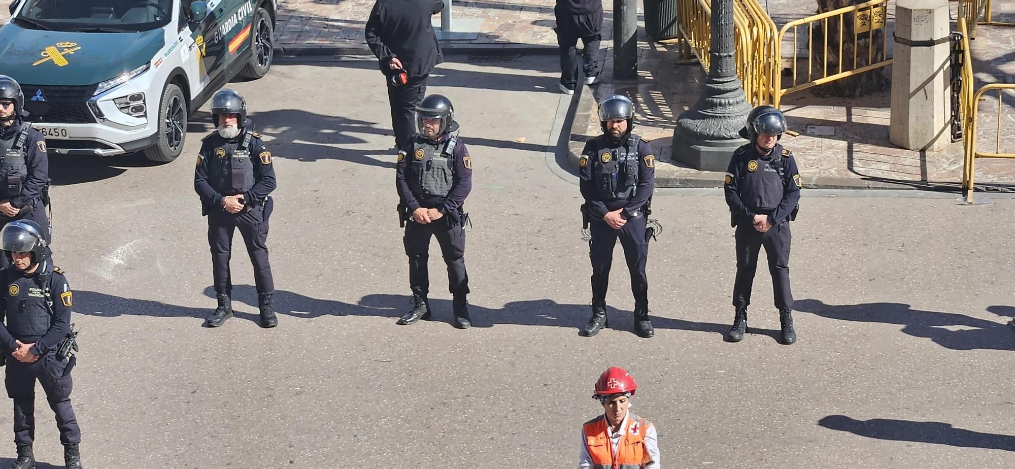 Palco día 1: estreno agridulce de las Mascletaes 2024