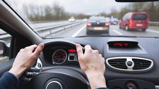 La multa más desconocida de la DGT que podrían ponerle a casi todos los conductores