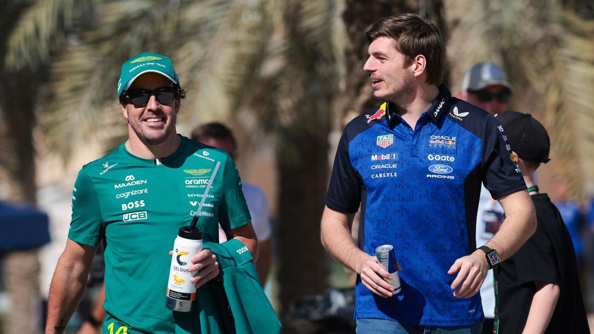 Fernando Alonso y Max Verstappen durante un fin de semana de Gran Premio