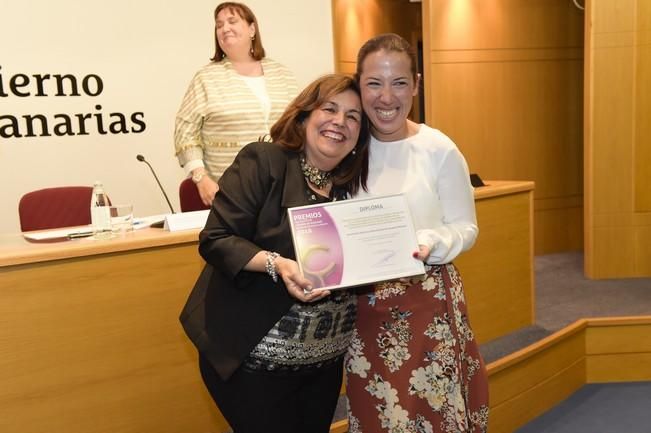 Acto institucional de entrega de los Premios del ...