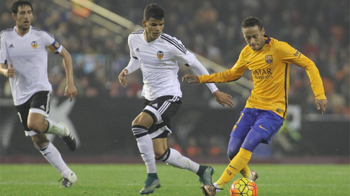 Neymar es un virtuoso con el balón en los pies