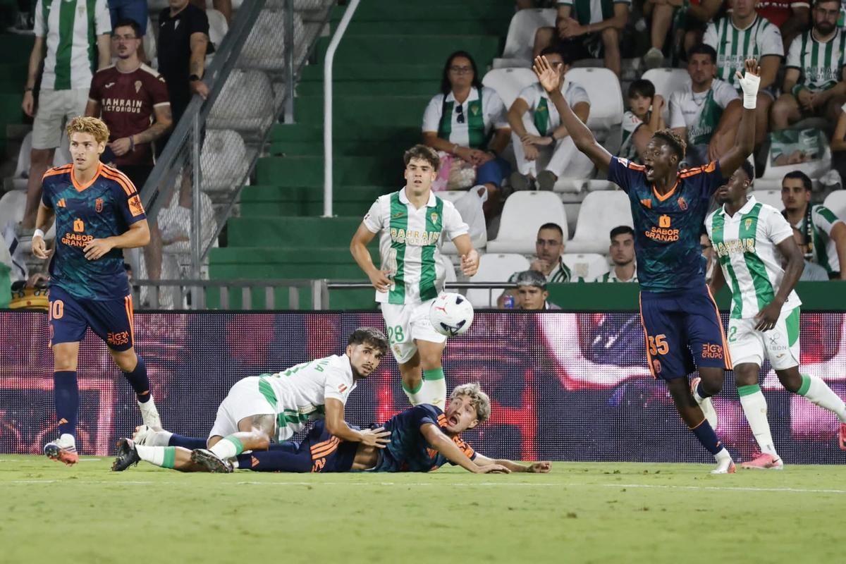 Córdoba CF-Granada | Las imágenes del partido de LaLiga Hypermotion Córdoba CF-Granada | Las imágenes del partido de LaLiga Hypermotion