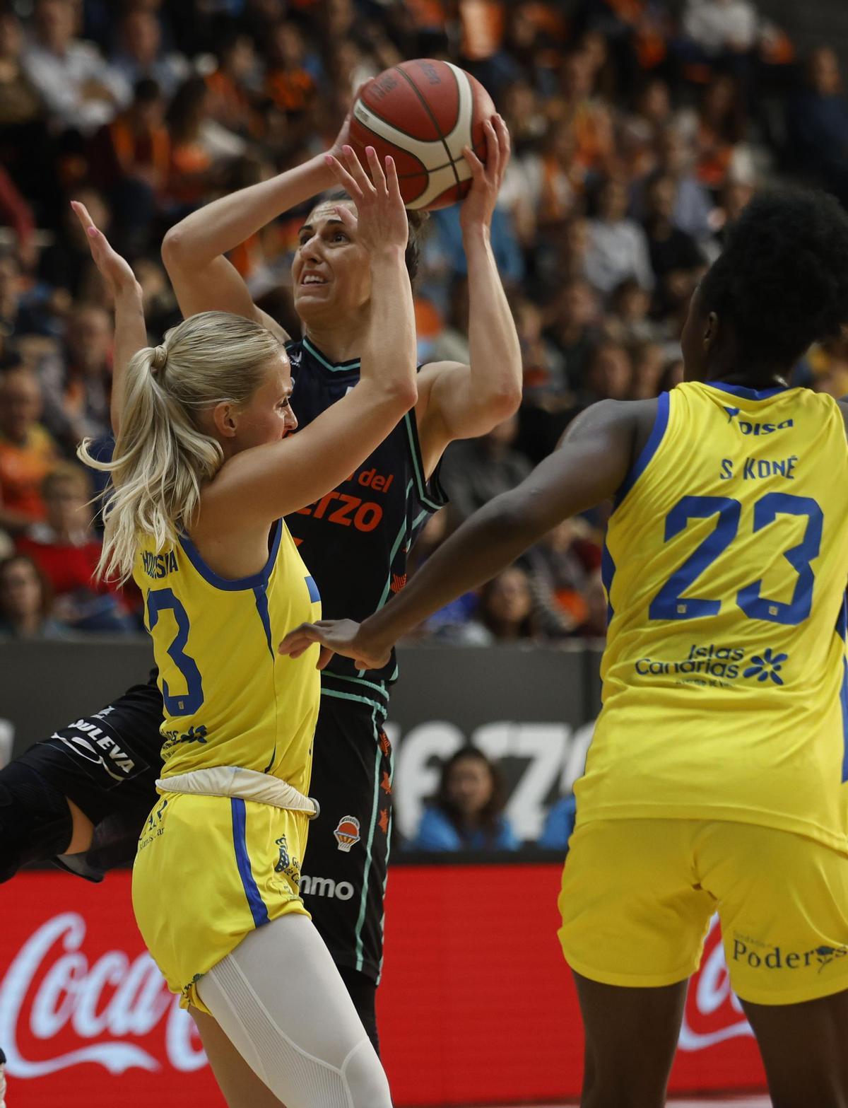 Valencia BC - Spar Gran Canaria de Liga Femenina Endesa de baloncesto Valencia BC - Spar Gran Canaria de Liga Femenina Endesa de baloncesto