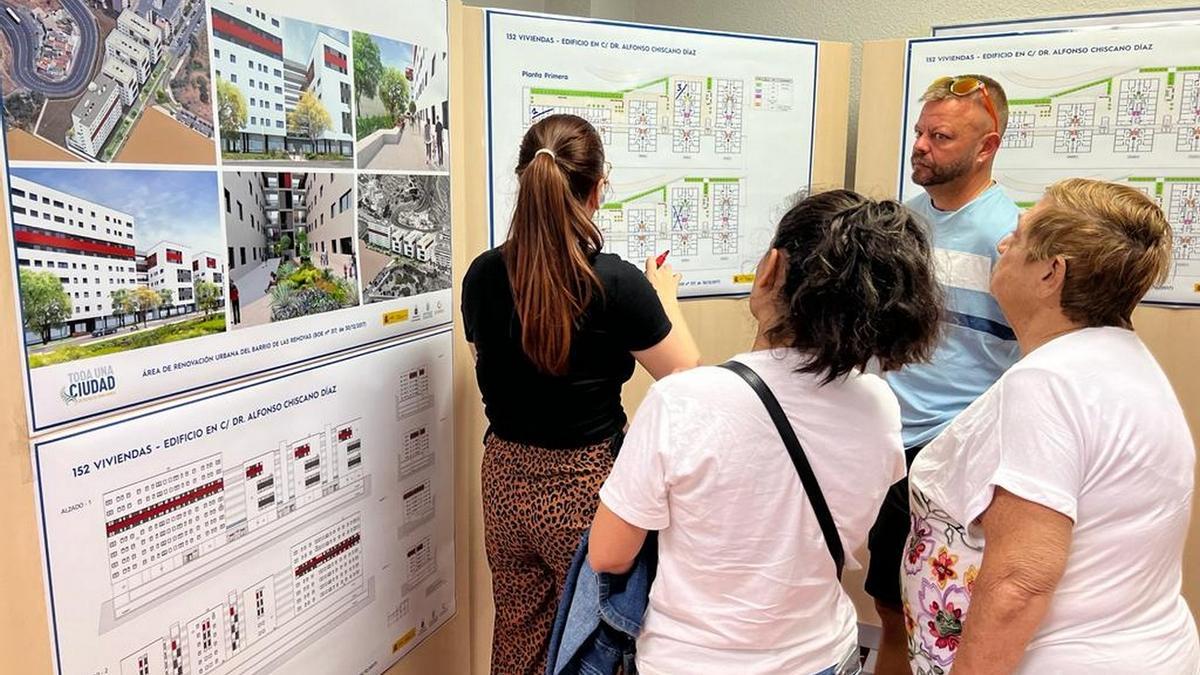 El punto de información sobre el Área de Renovación y Regeneración Urbana de Las Rehoyas ha atendido presencialmente a 2.947 vecinos y vecinas.