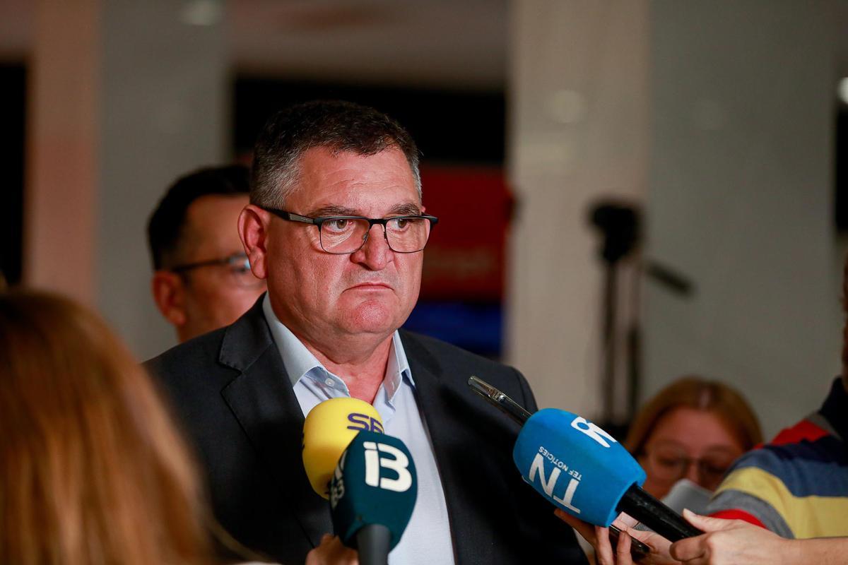 Galería del momento del escrutinio del PSOE en Ibiza Galería del momento del escrutinio del PSOE en Ibiza