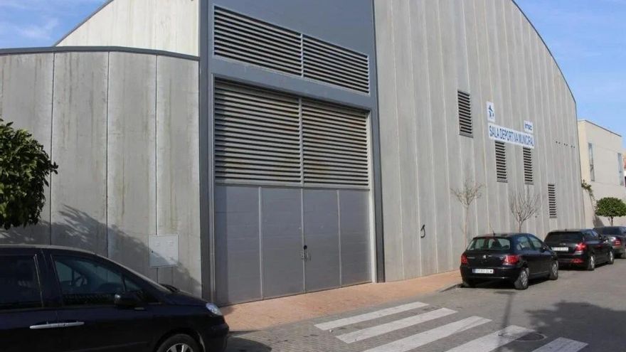 Adjudican las obras para la insonorización de la sala deportiva La Galana de Puente Genil