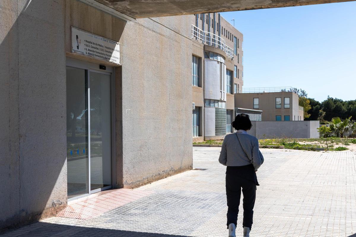 Espacio donde estaba previsto construir el nuevo centro de día de oncología del Hospital de Sant Joan