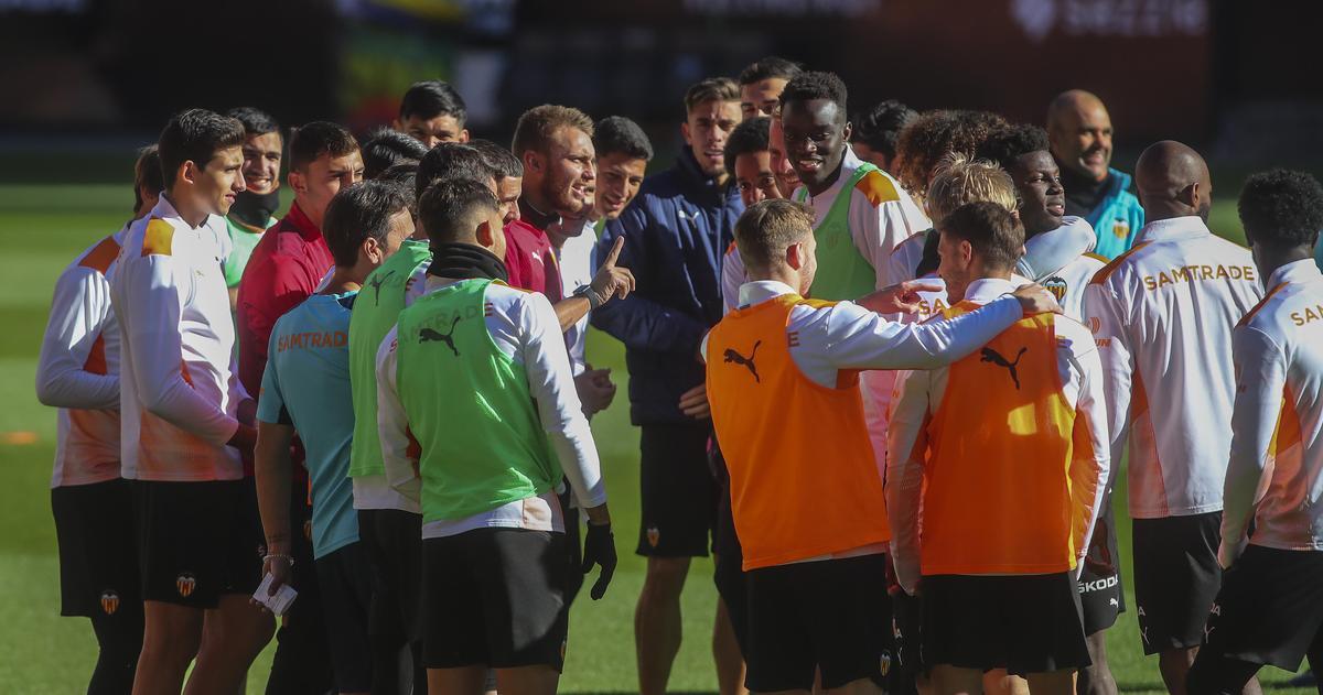Así ha sido el entrenamiento del Valencia CF de hoy - Superdeporte