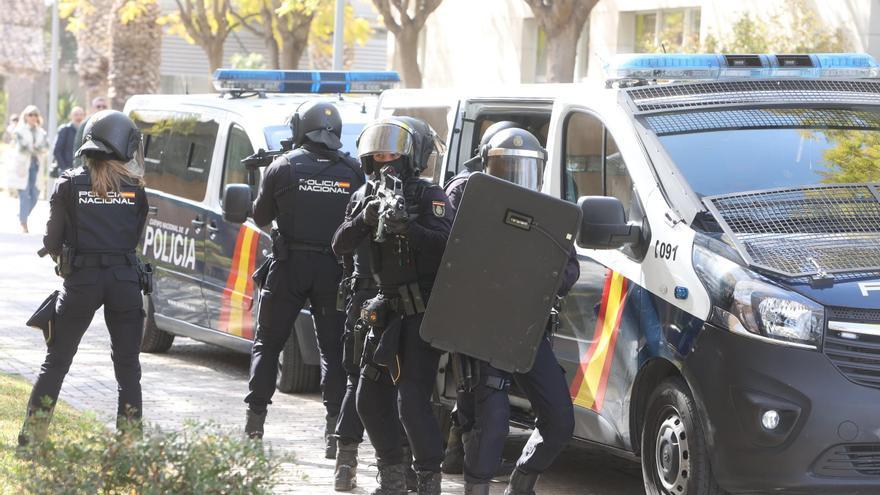 La Universidad de Alicante realiza un simulacro de ataque terrorista en sus instalaciones
