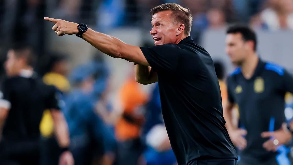 Jesse Marsch, dirige la selección de Canadá de fútbol