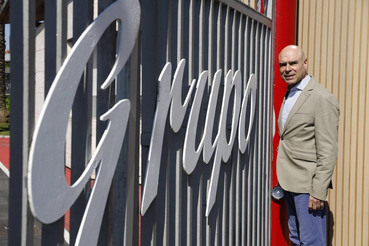 Joaquín Miranda, a la entrada del Grupo Covadonga.