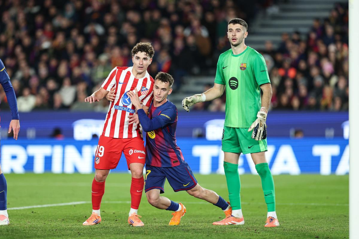 Julián Álvarez, en el Camp Nou.