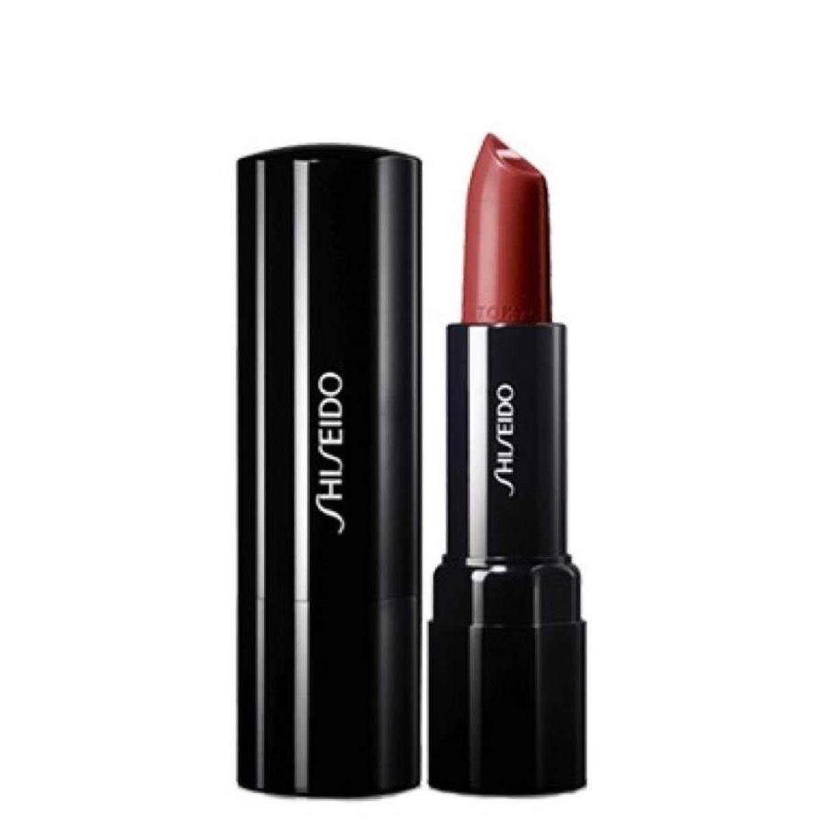 Perfect Rouge, tono RD555, de Shiseido.