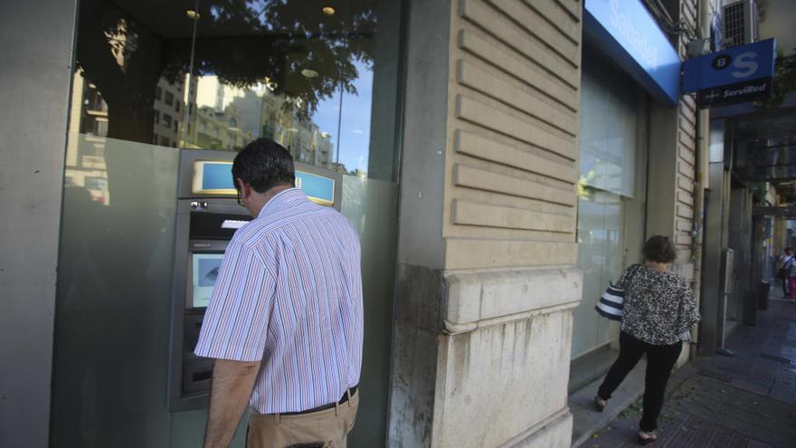 Más de 170 municipios sin cajeros automáticos los instalarán en ayuntamientos