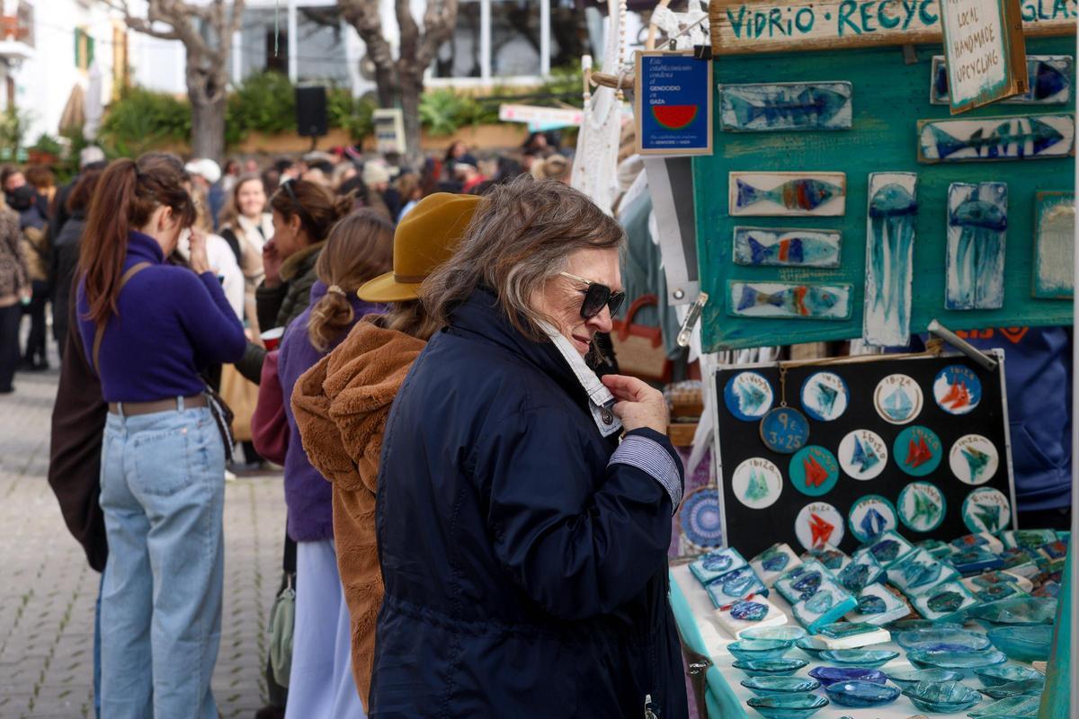 Un recorrido de domingo por el mercadillo de Sant Joan