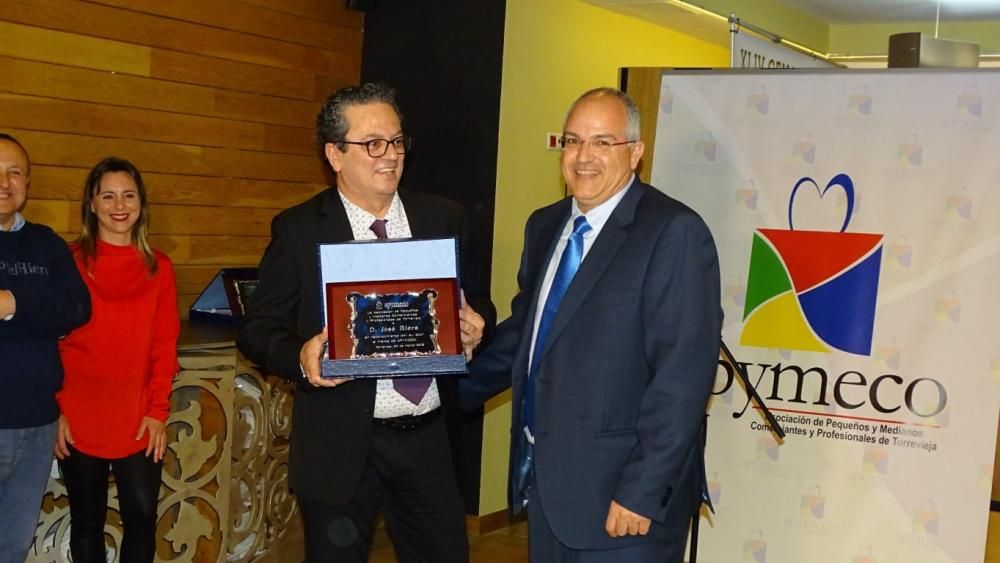Grupo Rubio, Afecáncer, la Guardia Civil y José Riera reciben el reconocimiento anual del sector comercial de Torrevieja