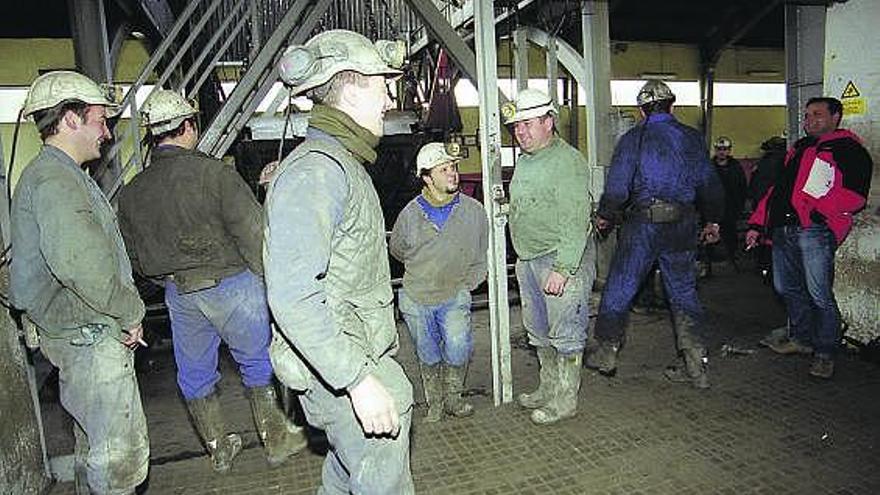 Mineros en una explotación de Villablino, del grupo Alonso.