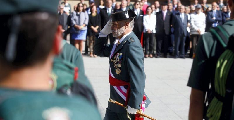 La Guardia Civil rinde homenaje a la Virgen del Pilar, su patrona.