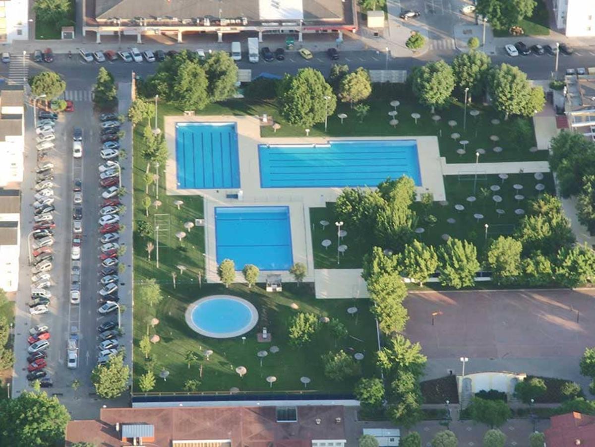 Vista aérea de la piscina Santuario.