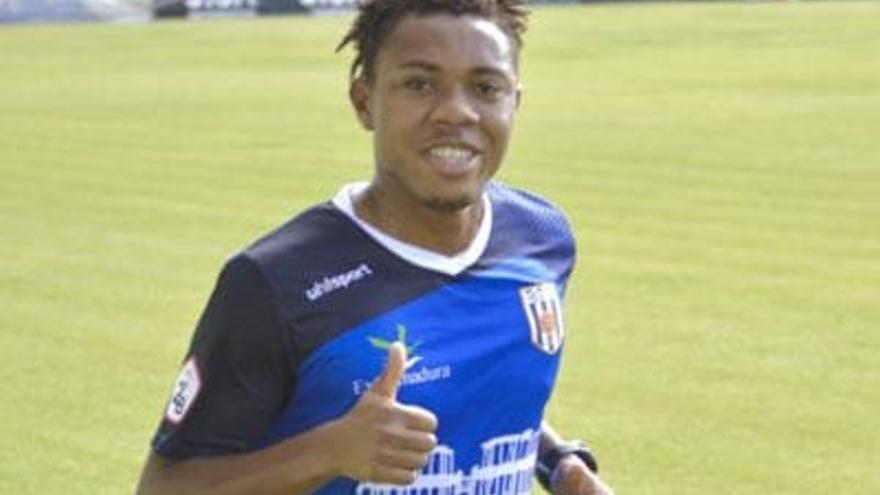 Ebuka, nuevo jugador del Mérida.