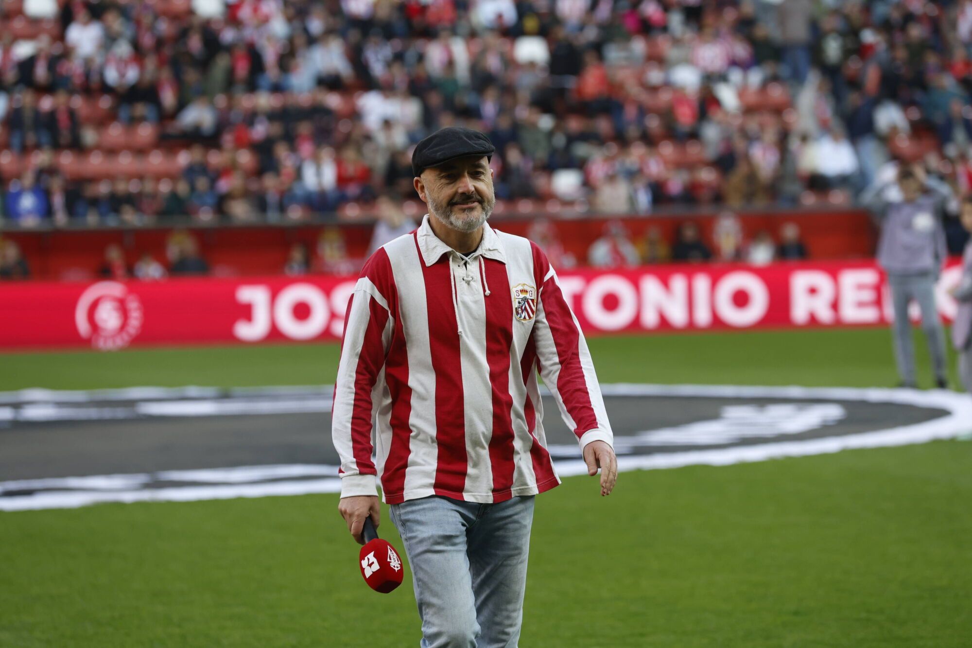 EN IMÁGENES: Gran victoria del Sporting contra el Granada en El Molinón