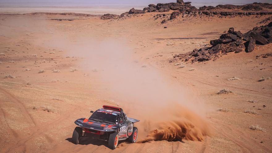 Sainz acaricia el triunfo final en el Dakar