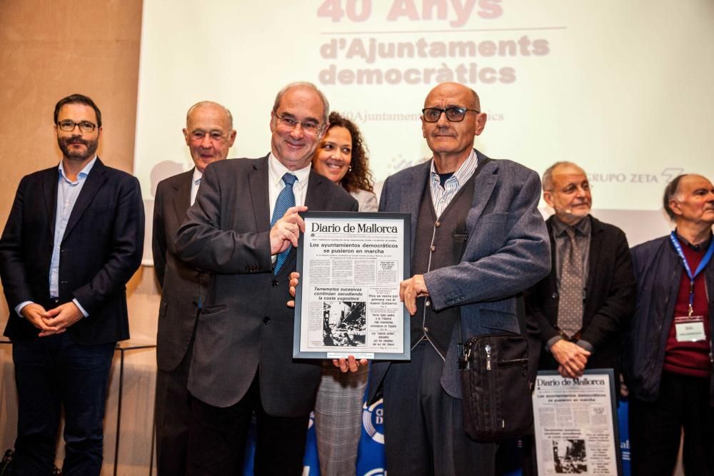 Así ha sido el acto de homenaje a 40 años de ayuntamientos democráticos