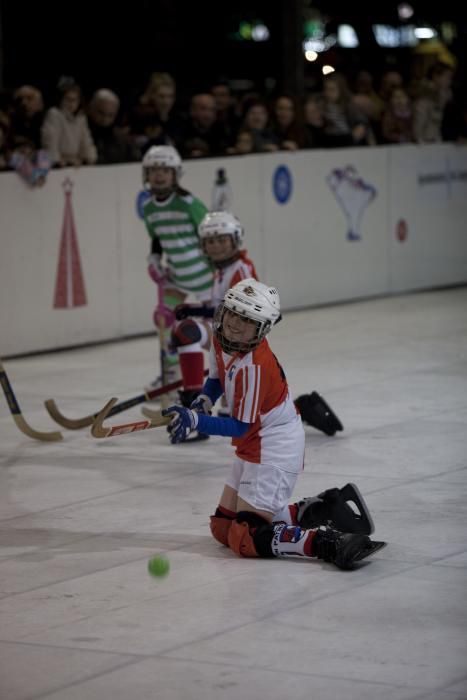 Langreo disfruta de su pista de hielo