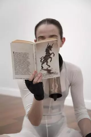 El C3A acoge la performance 'Vacas, cerdos, guerras y brujas. Ejercicio de lectura en composición aleatoria'