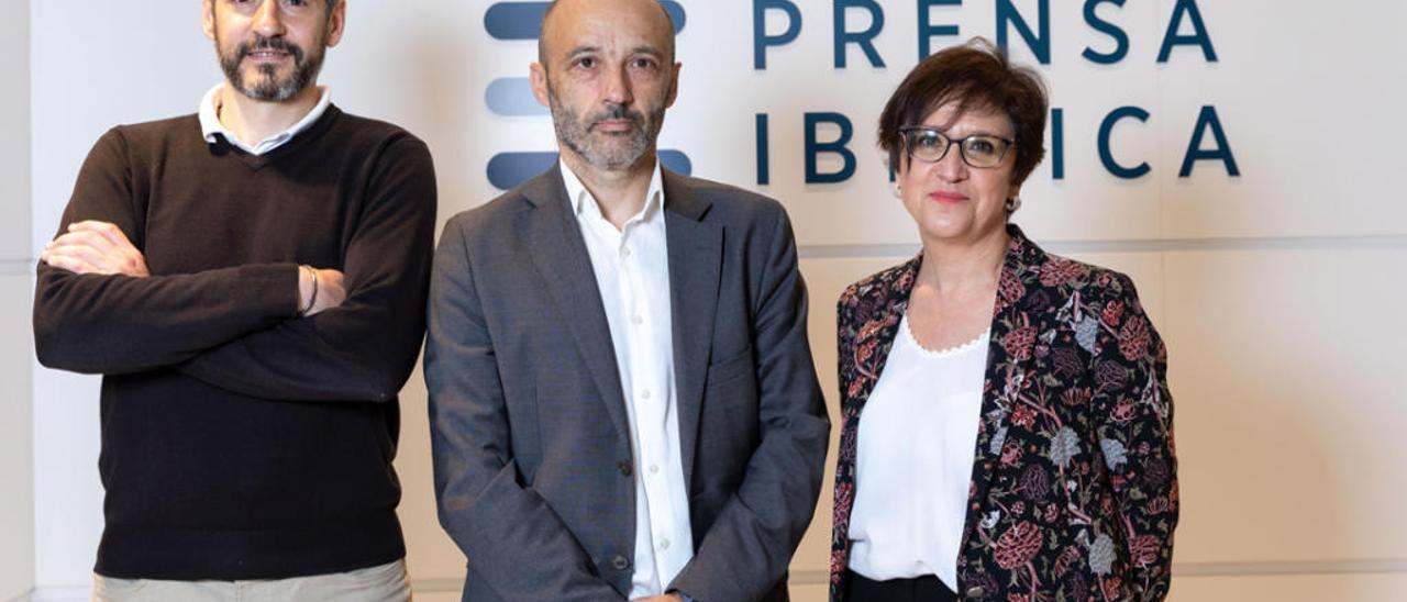 José Pablo Ferrándiz (Metroscopia), Luciano Miguel (Instituto DYM) e Isabel Peleteiro (IMOP Insights).