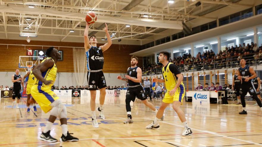 El Class Bàsquet Sant Antoni reacciona con orgullo y gana en Huesca por 61-80