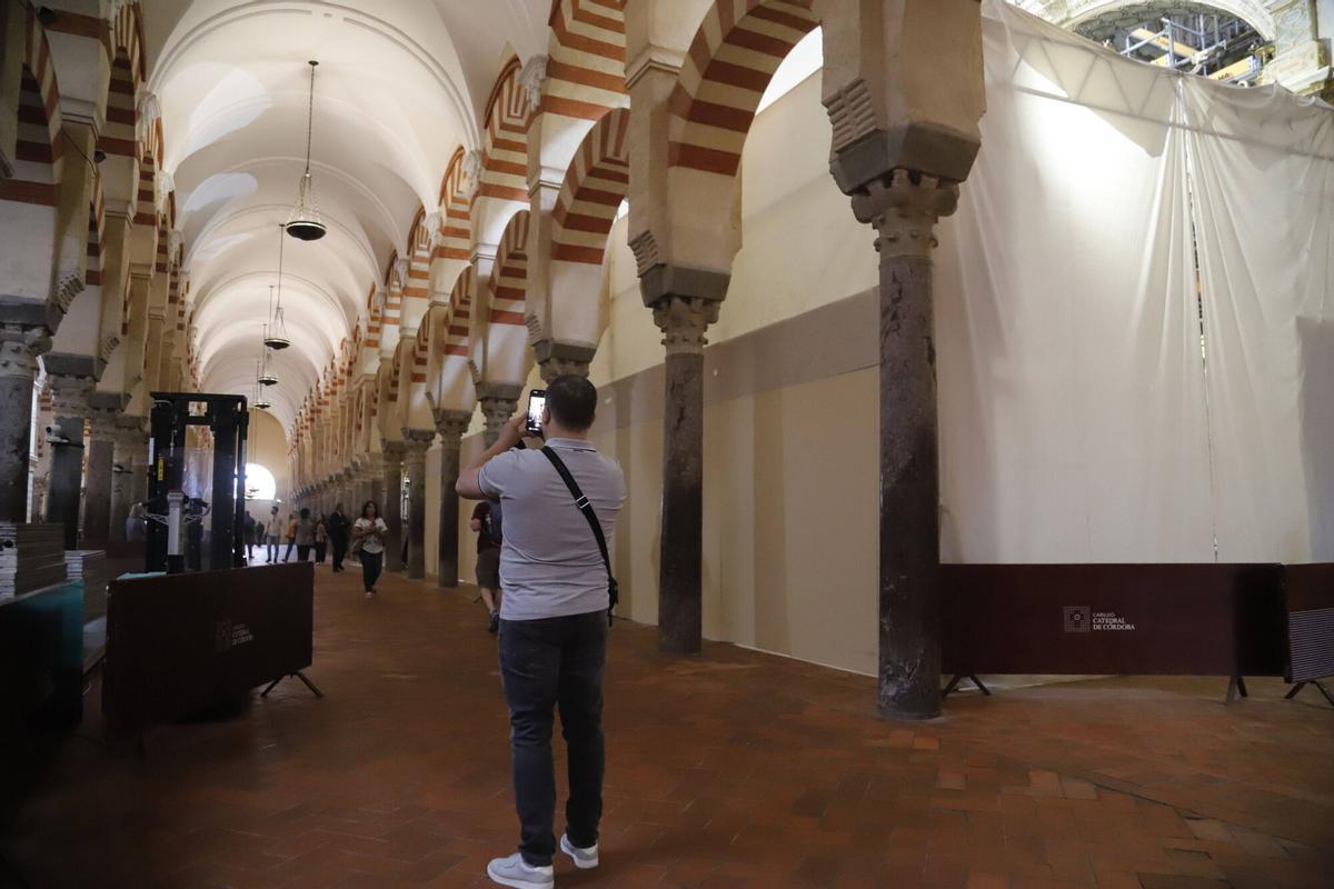 Comienza la instalación de la cúpula de madera de la capilla de la Anunciación de la Mezquita-Catedral
