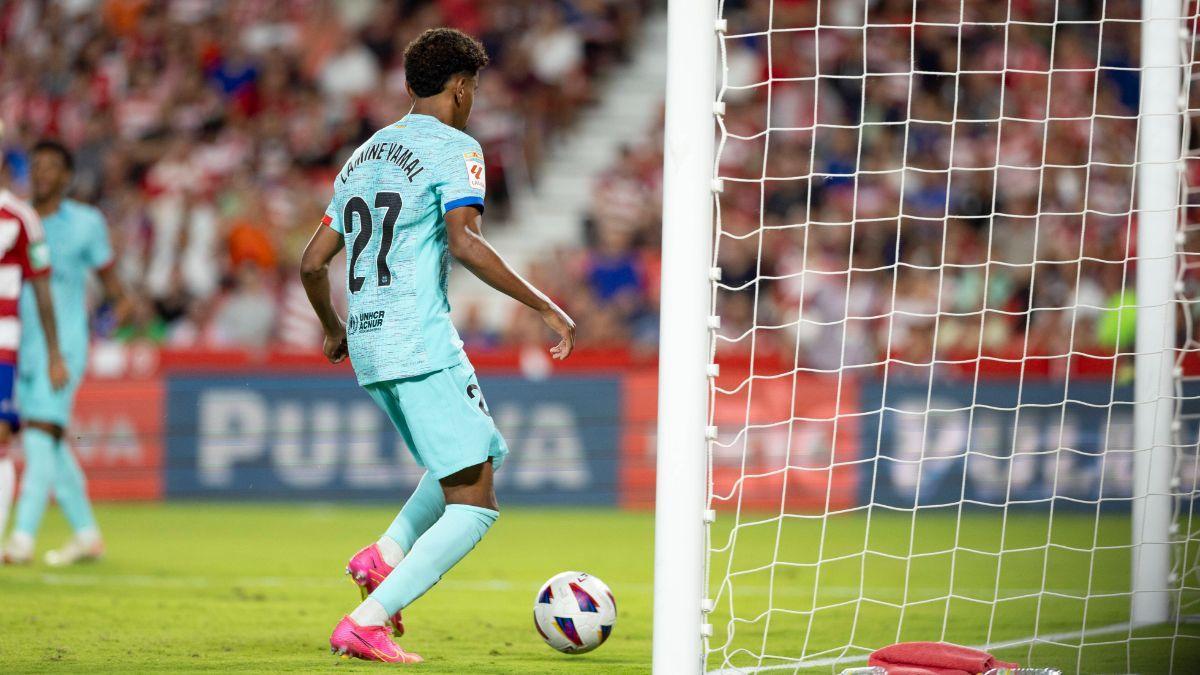 Lamine Yamal, en el momento de marcar su primer gol con el Barça