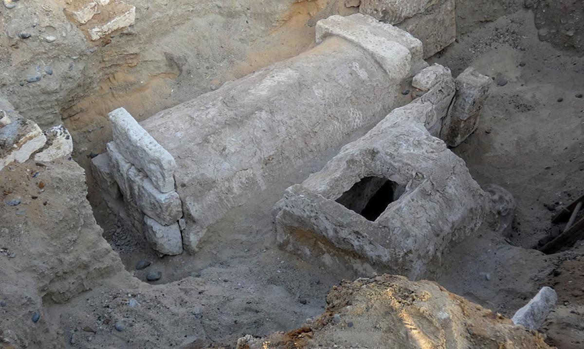 Una de las sepulturas halladas en Oxirrinco.
