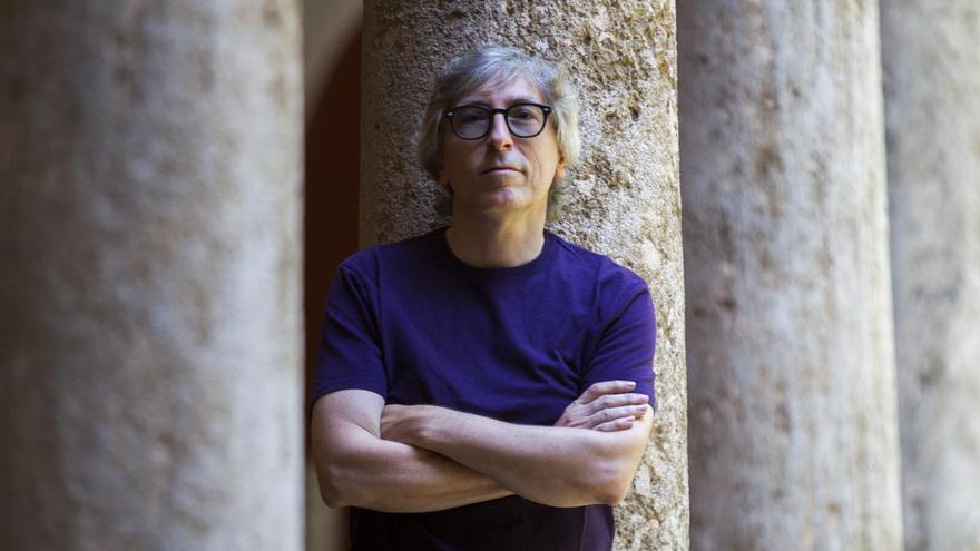 David Trueba rueda &#039;La sagrada familia&#039;, una serie documental sobre los Pujol