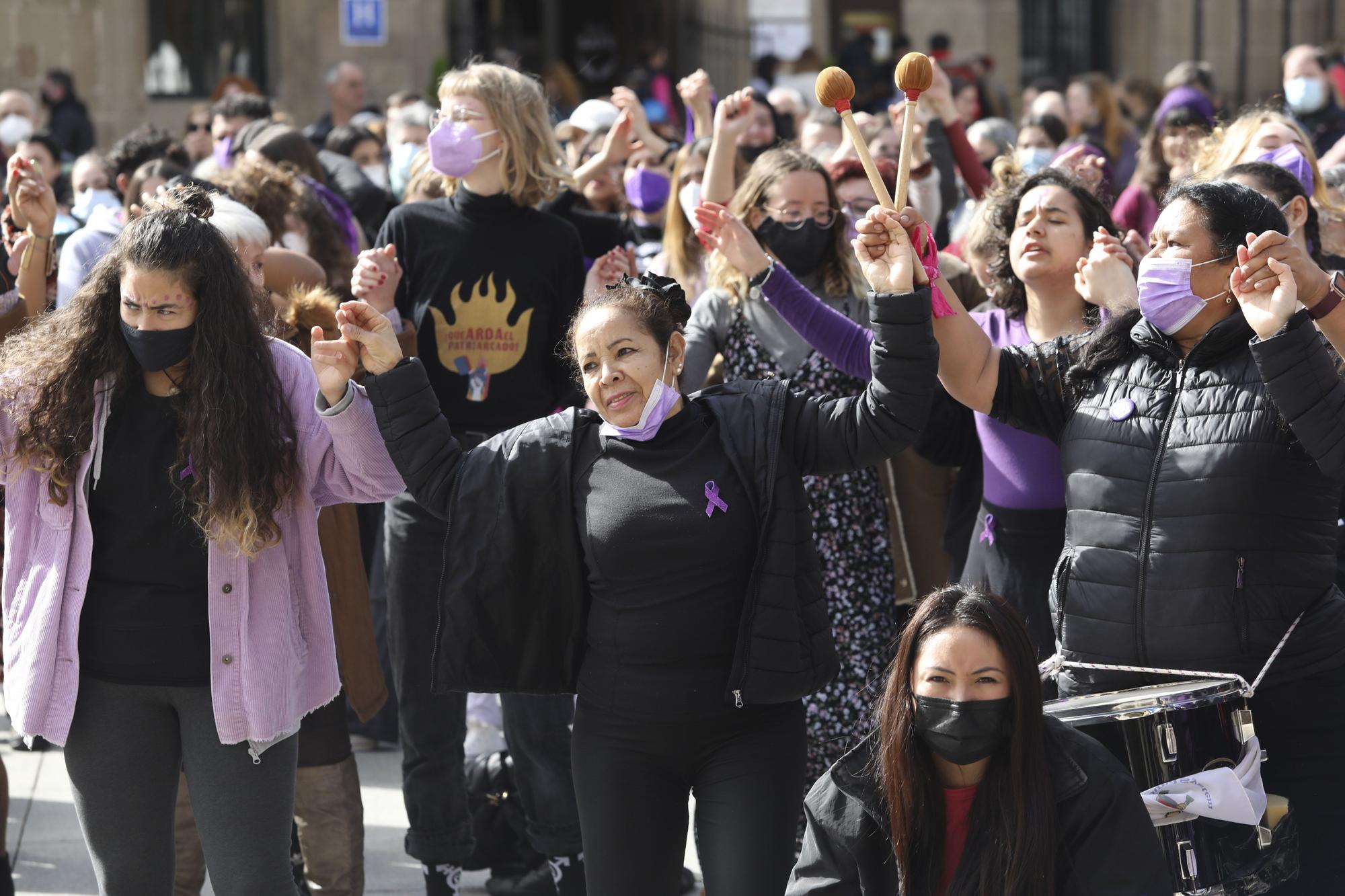 EN IMÁGENES: Así se vivió el Día de la Mujer (8M) en Avilés