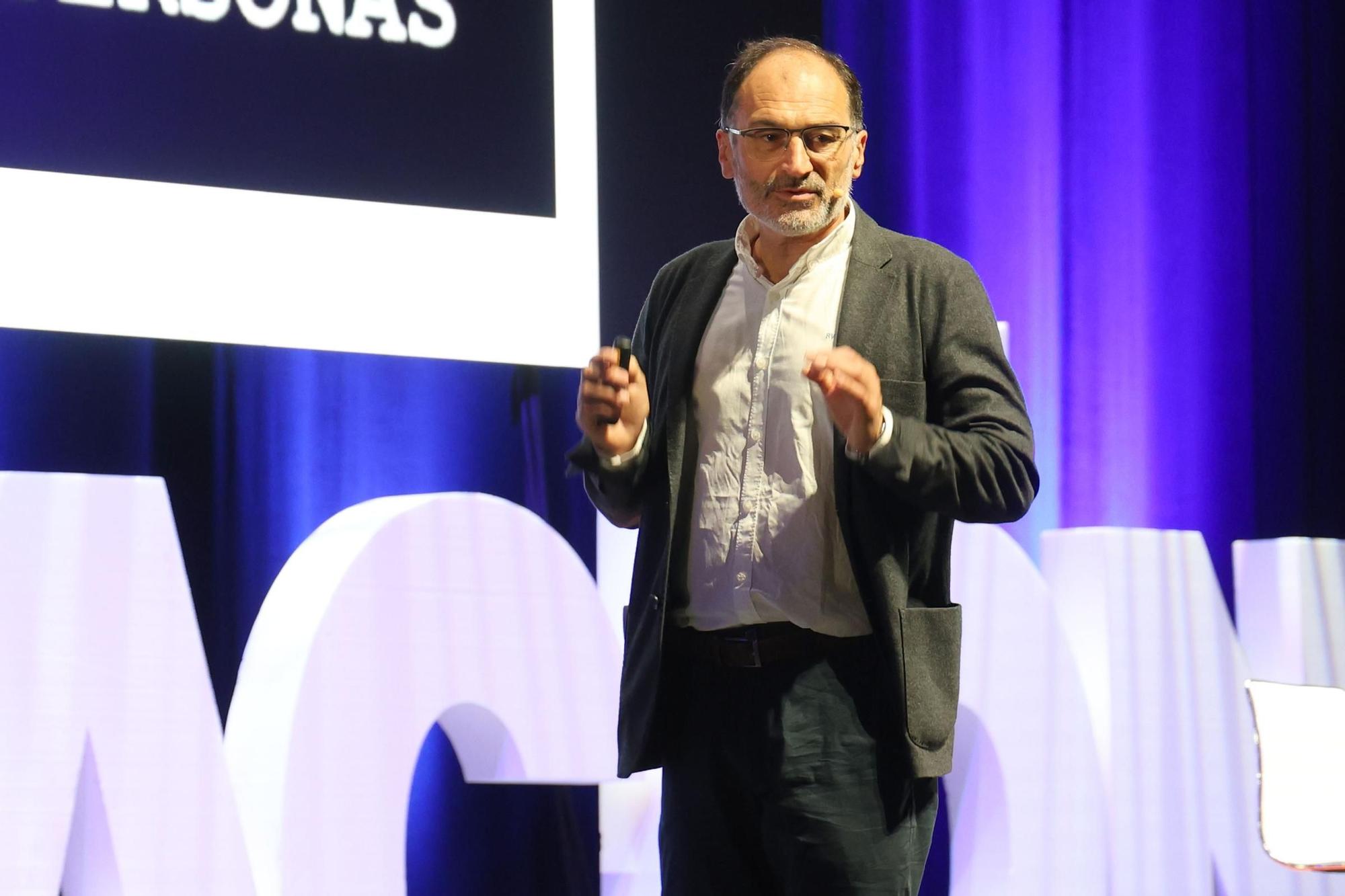 Manuel Isorna, en su conferencia en el VII Foro de Educación Faro Educa